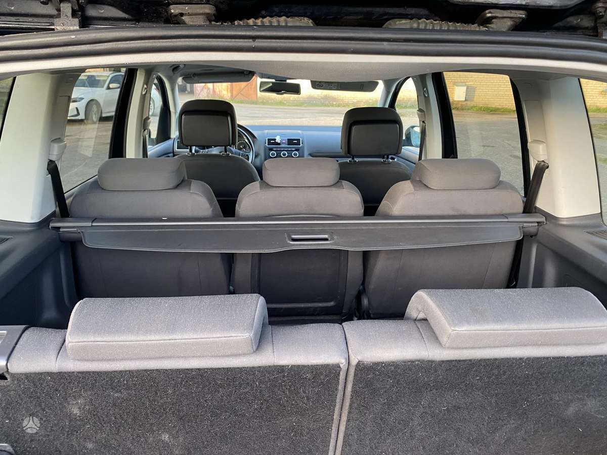 Volkswagen Touran 2014 — photo 7