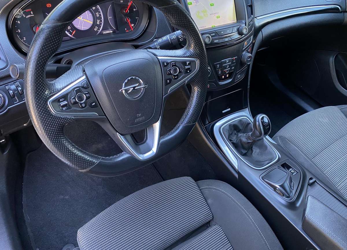 Opel Insignia 2013 — photo 21
