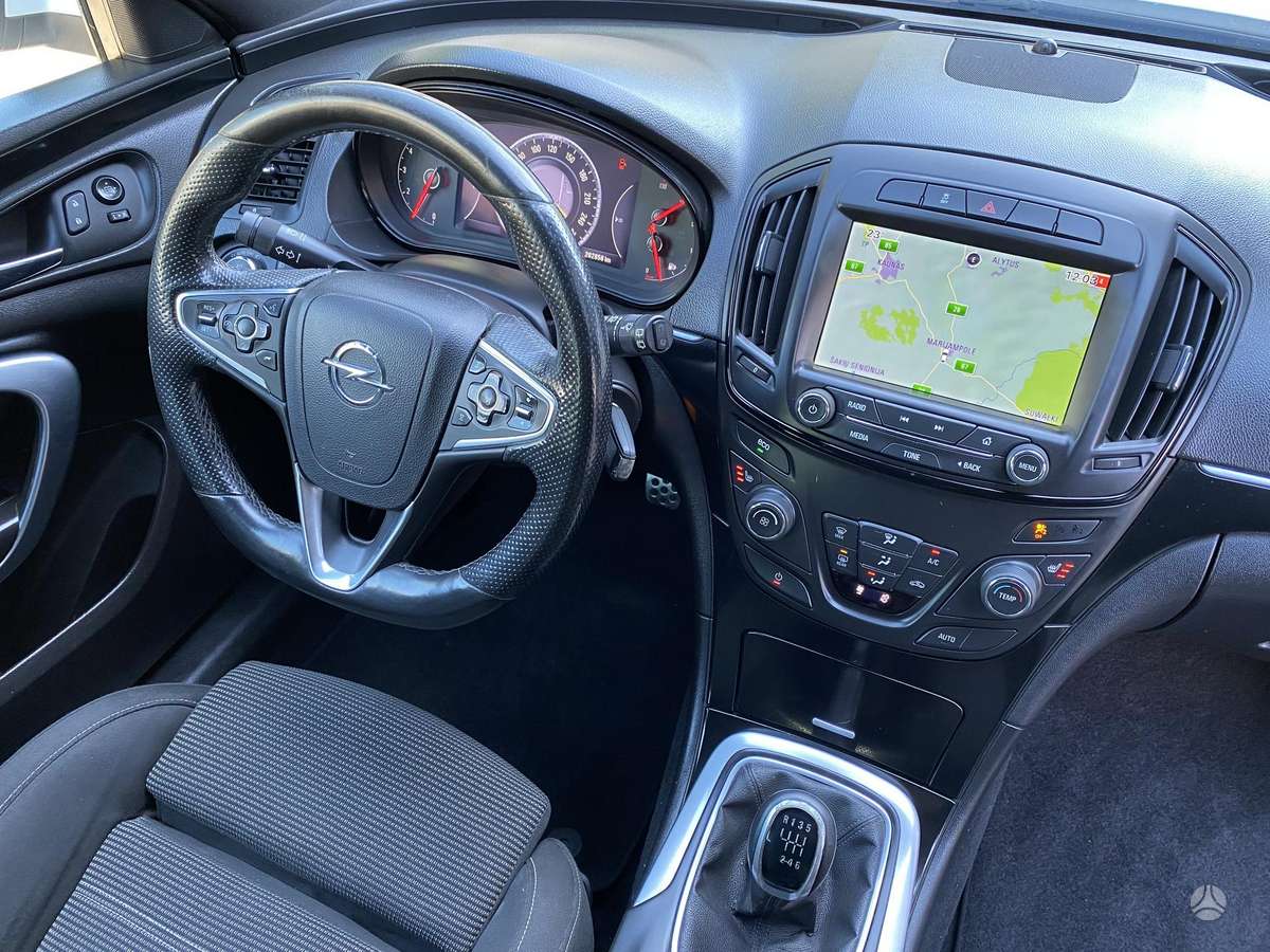 Opel Insignia 2013 — photo 22