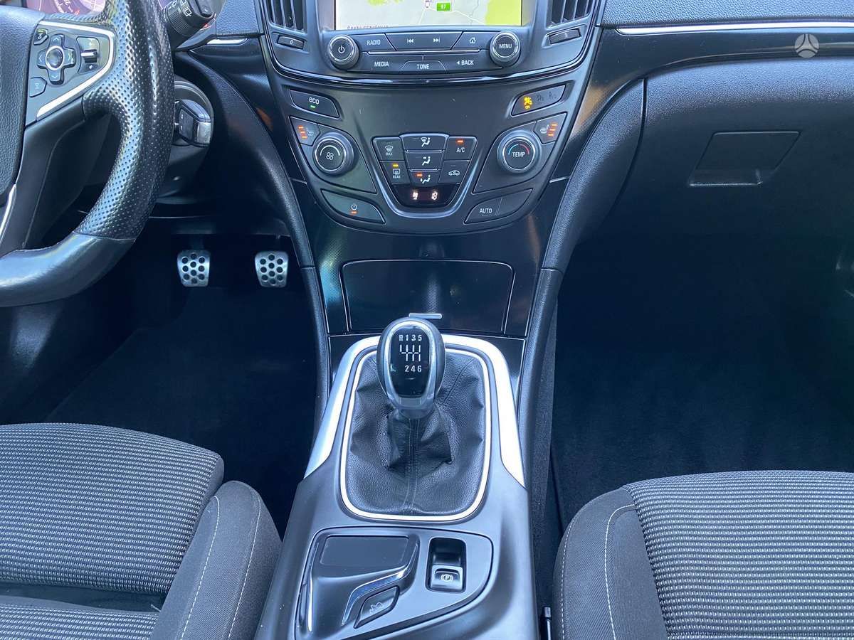 Opel Insignia 2013 — photo 23