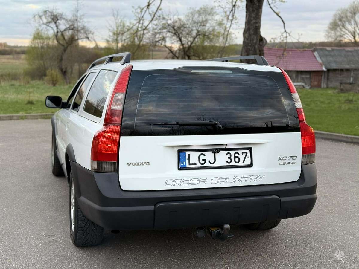 Volvo XC70 2004 — engine 2401 cm³, 163 HP (120kW)