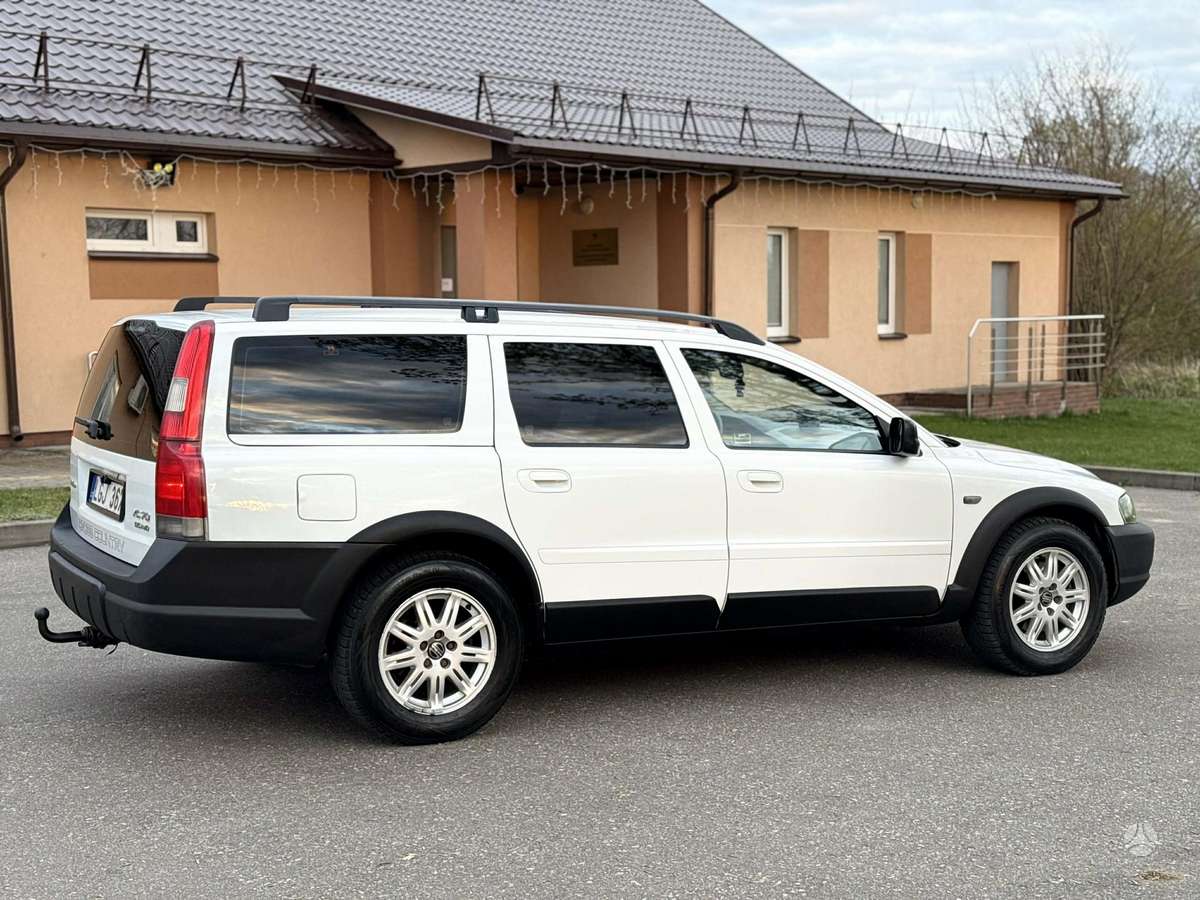 Volvo XC70 2004 — photo 7