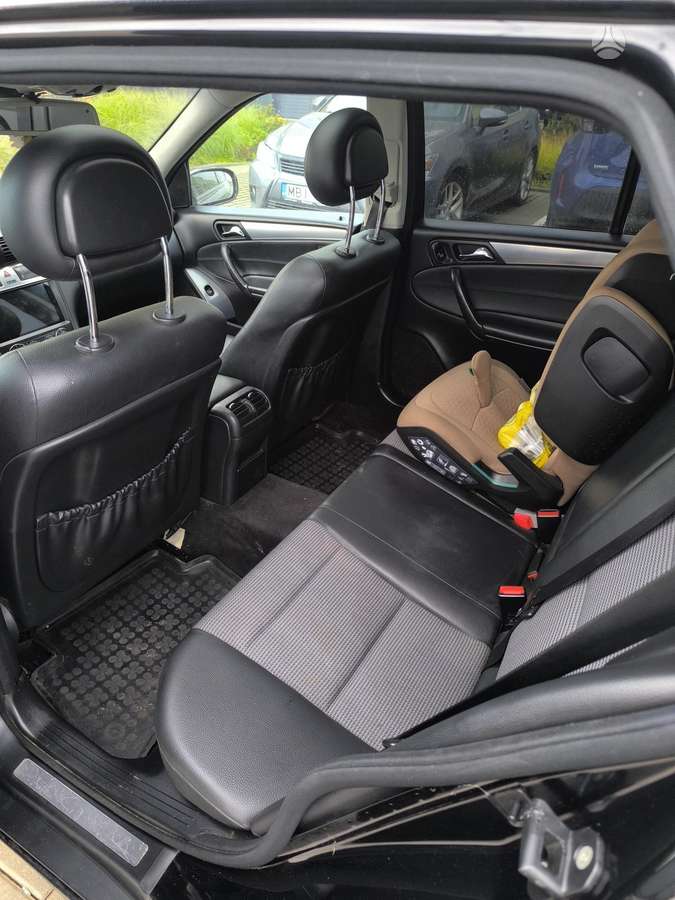 Mercedes-Benz C220 2005 — photo 6