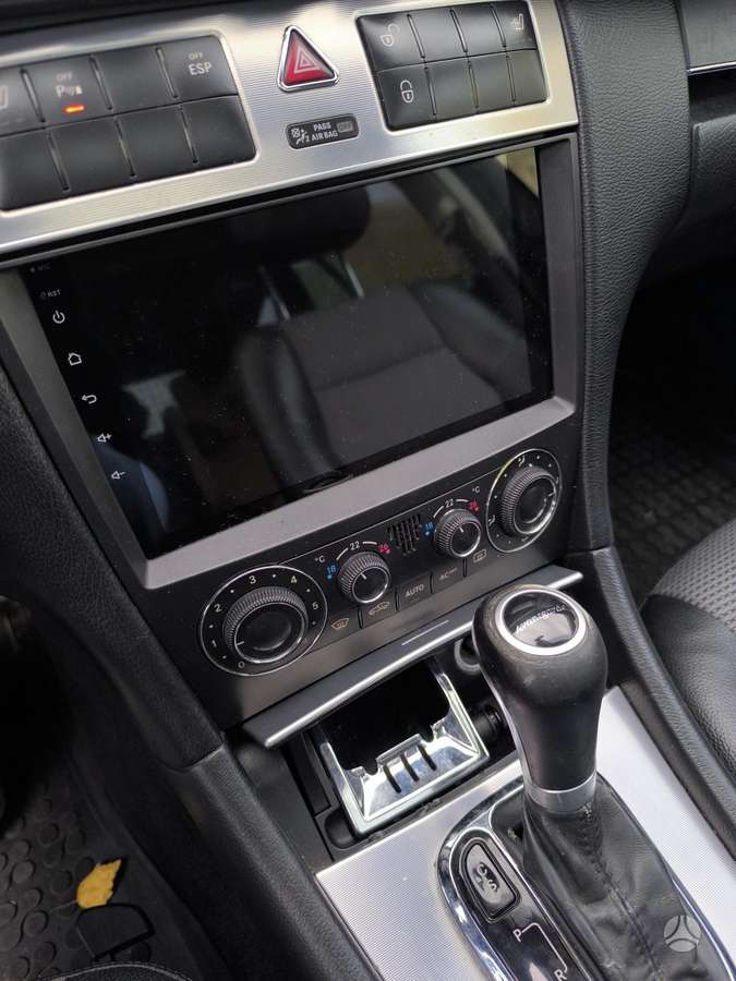 Mercedes-Benz C220 2005 — photo 9