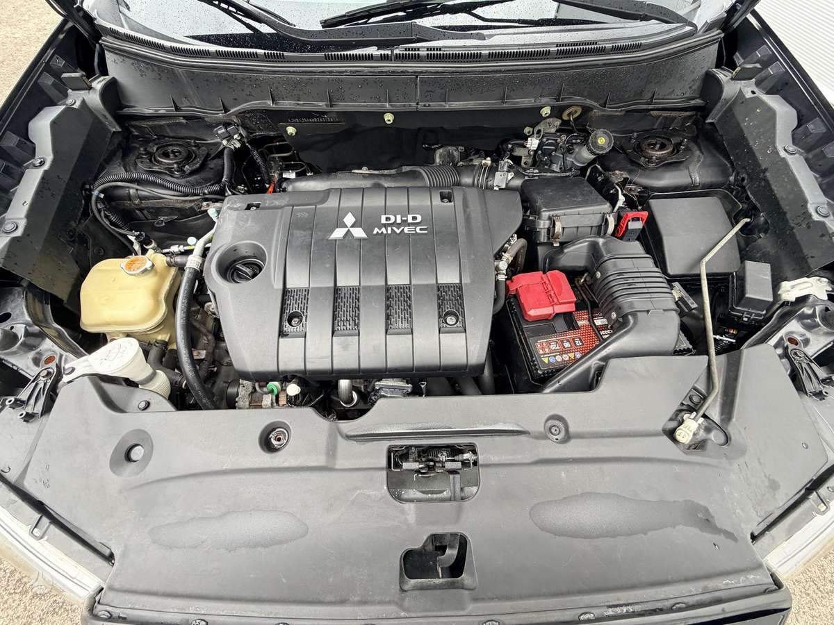 Mitsubishi ASX 2011 — photo 16