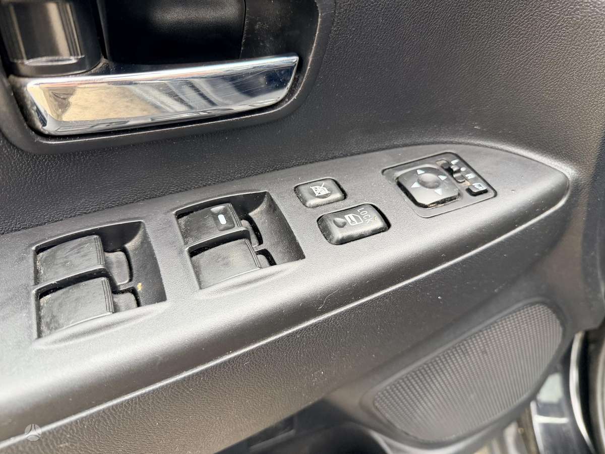 Mitsubishi ASX 2011 — photo 29