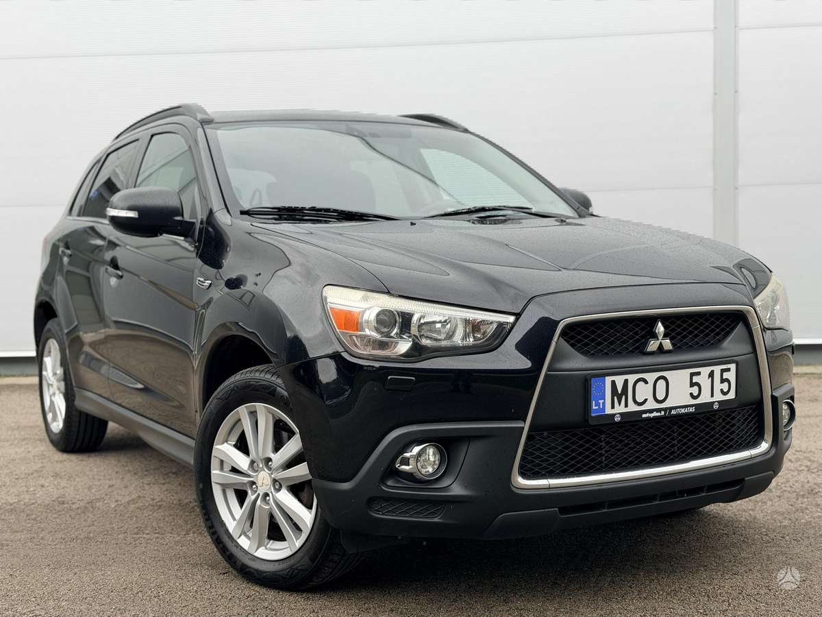 Mitsubishi ASX 2011 — interior