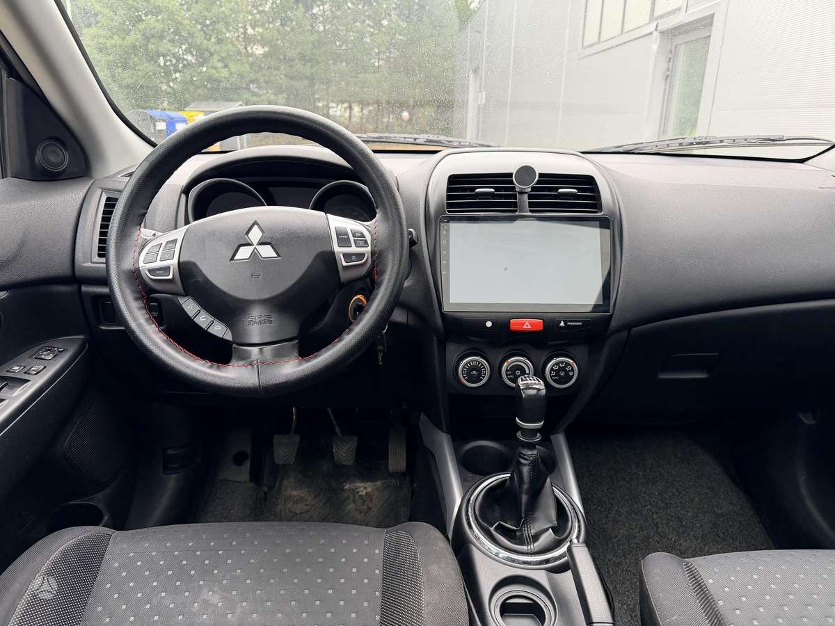 Mitsubishi ASX 2011 — photo 30