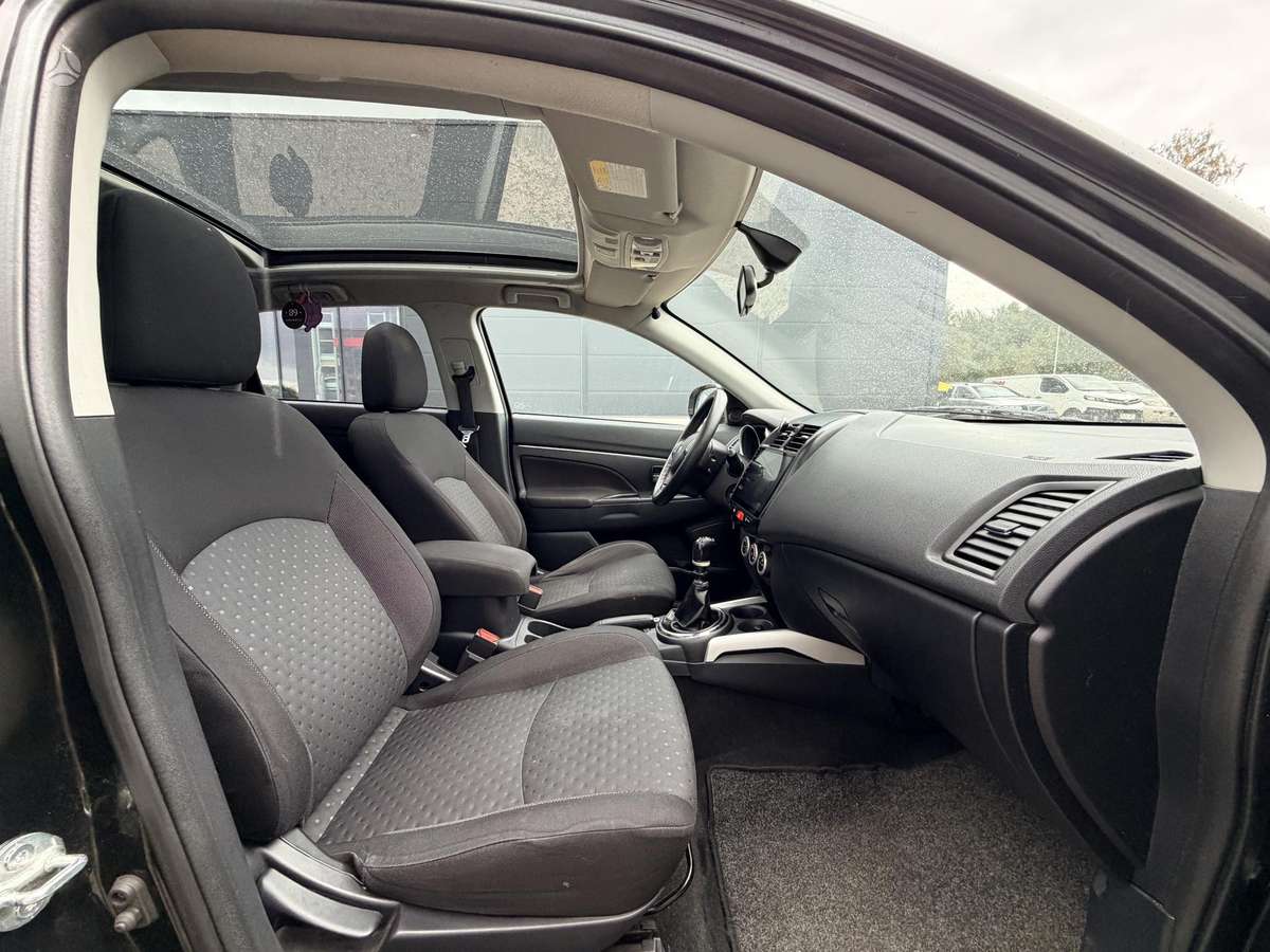 Mitsubishi ASX 2011 — photo 32