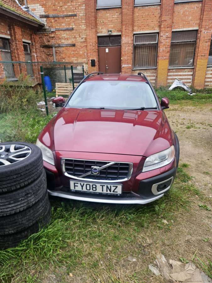 Volvo XC70 2008 — салон