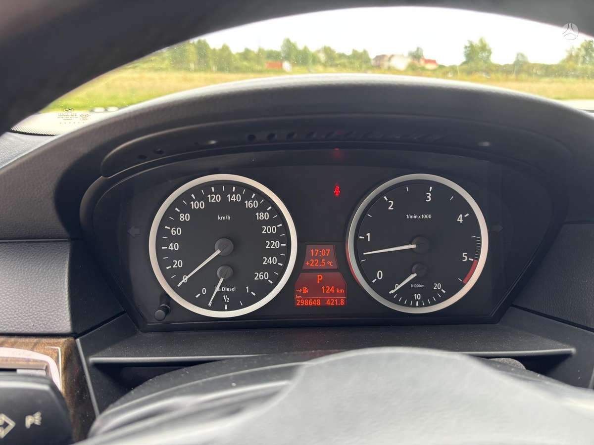BMW 530 2007 — photo 12