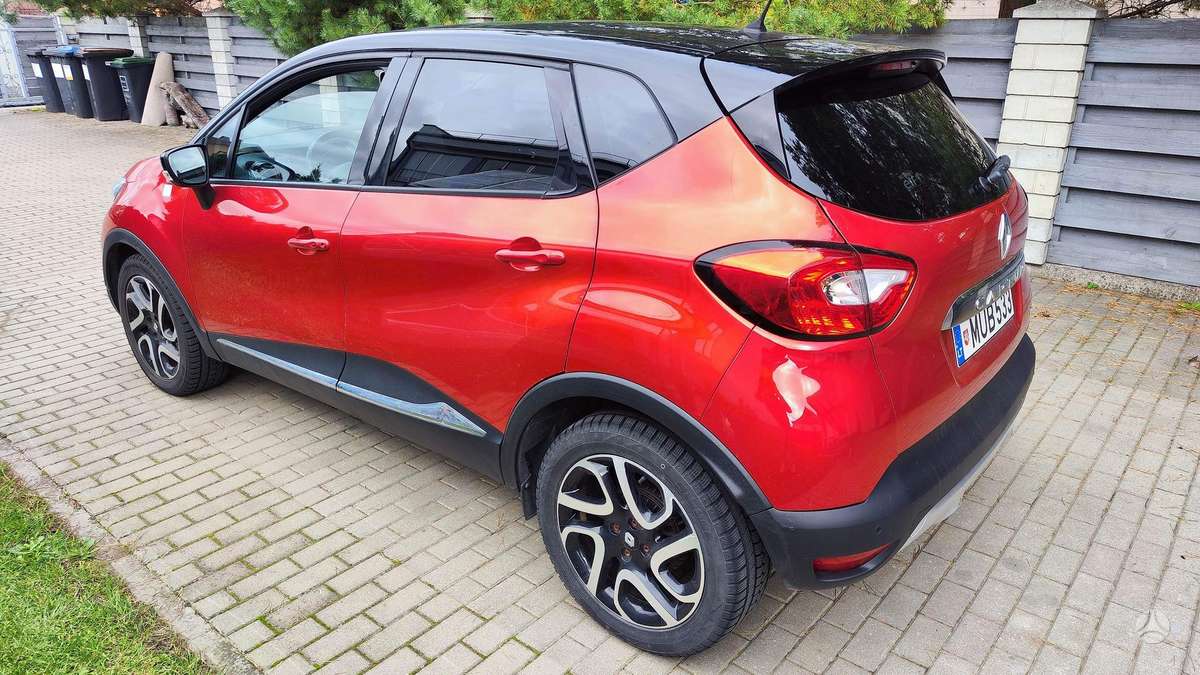 Renault Captur 2014 — rear view