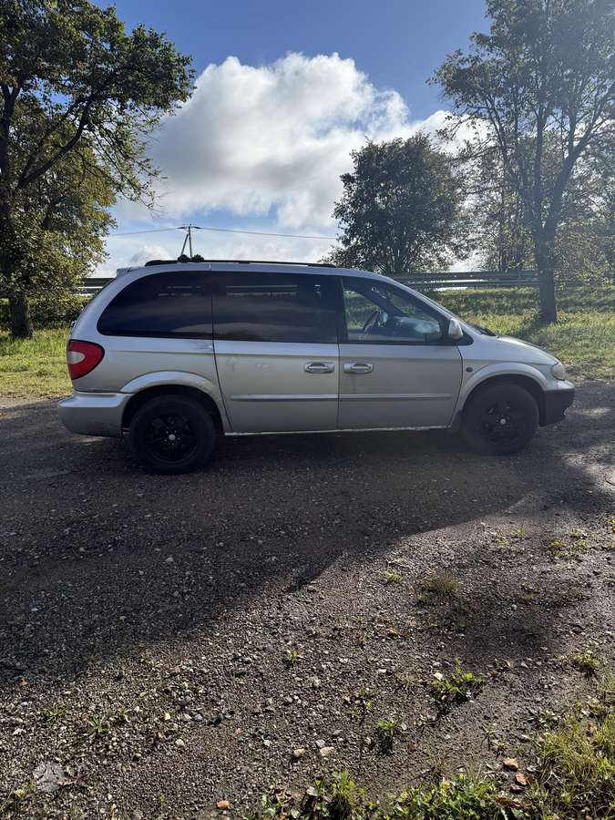 Dodge Voyager 2008 — engine 3300 cm³, 182 HP (134kW)