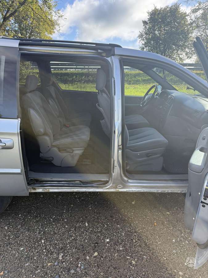 Dodge Voyager 2008 — photo 5