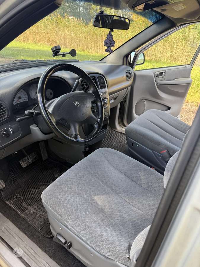 Dodge Voyager 2008 — photo 8