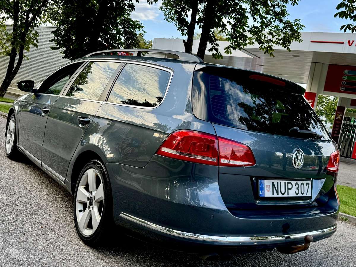 Volkswagen Passat 2012 — photo 16