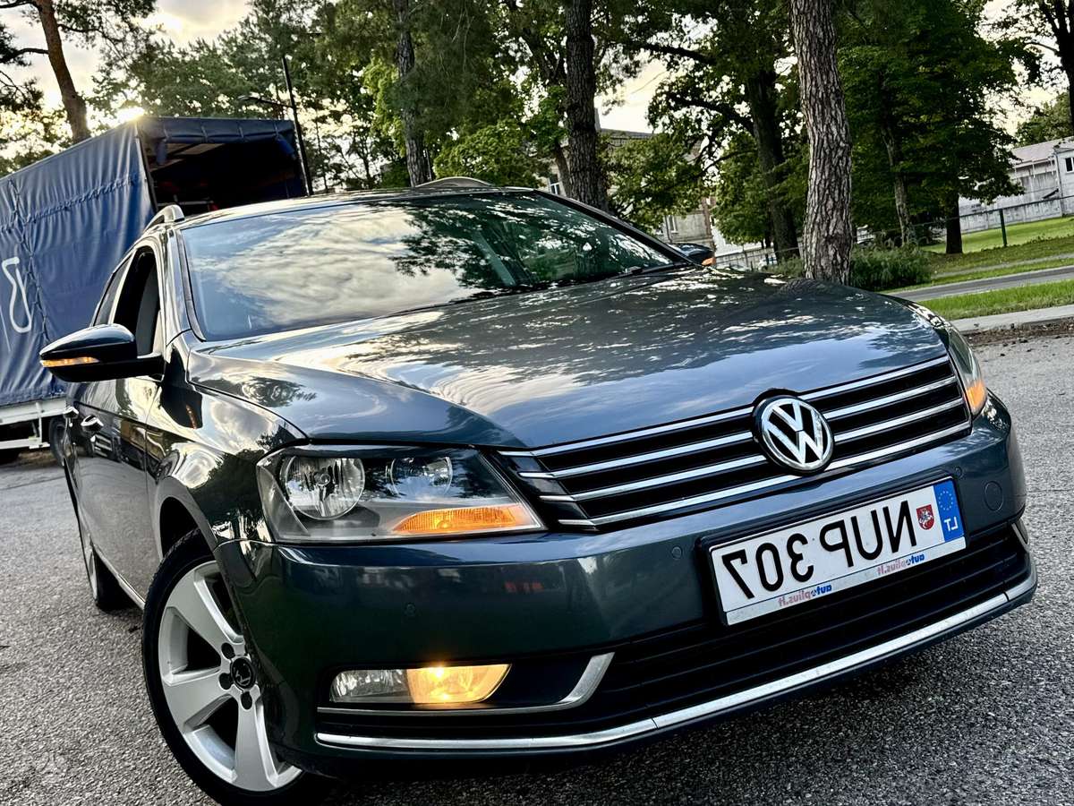 Volkswagen Passat 2012 — photo 19