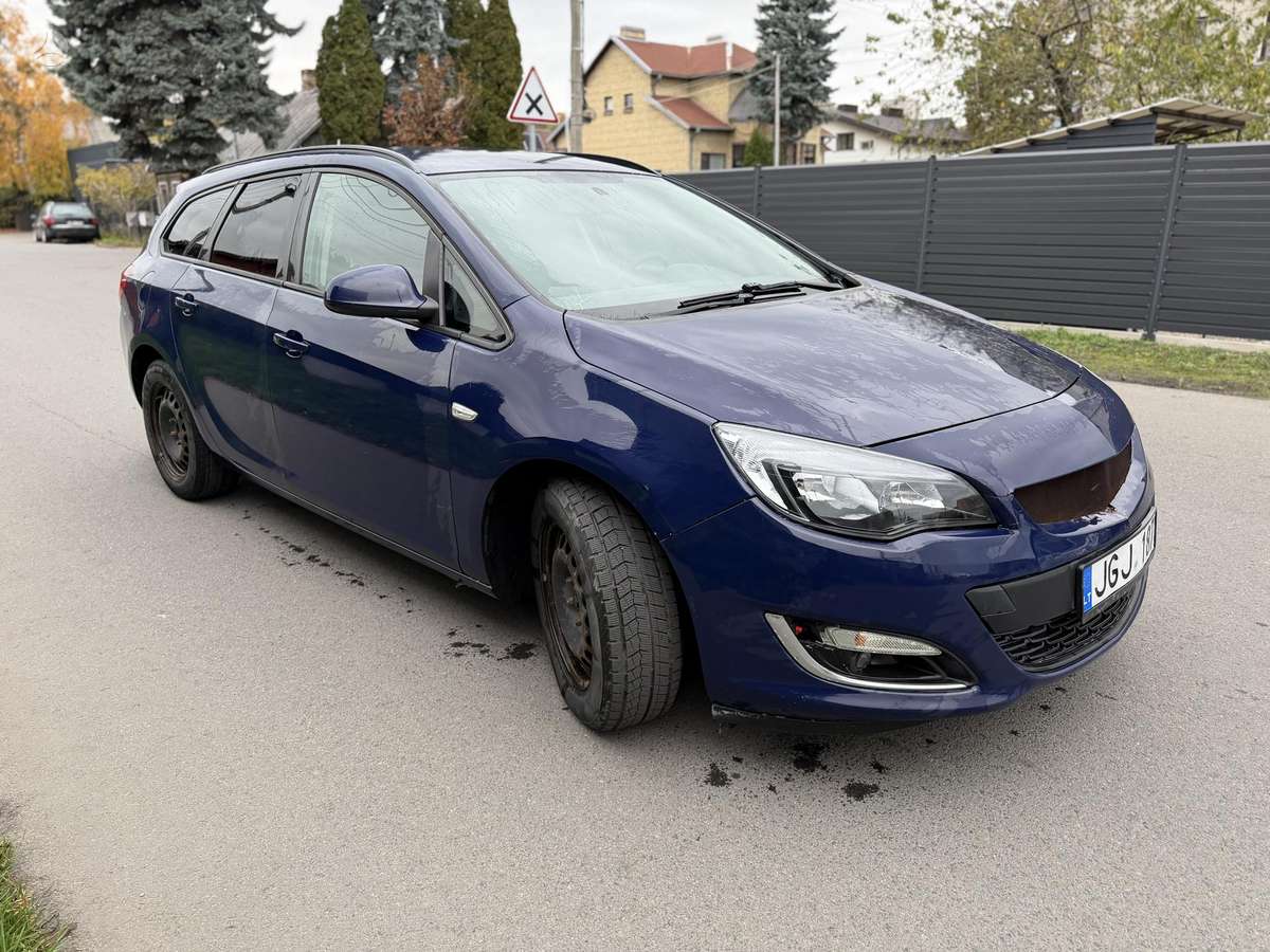 Opel Astra 2013 — двигун 1686 cm³, 110 HP (81kW)