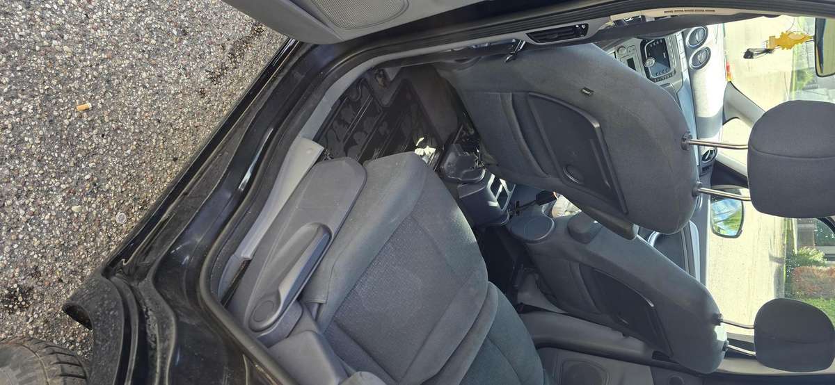 Ford Galaxy 2007 — photo 8