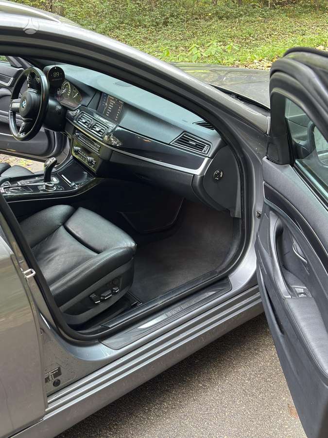 BMW 520 2011 — photo 10