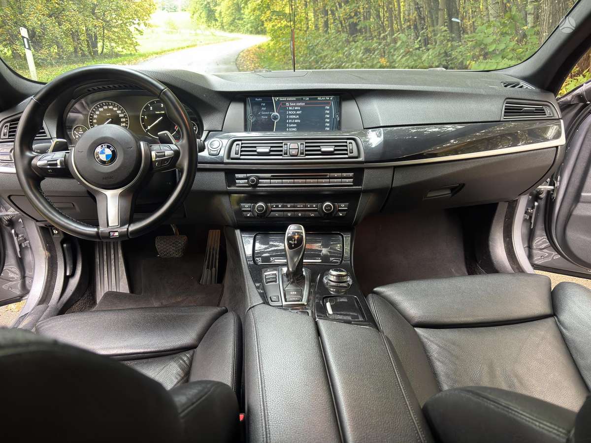 BMW 520 2011 — photo 13