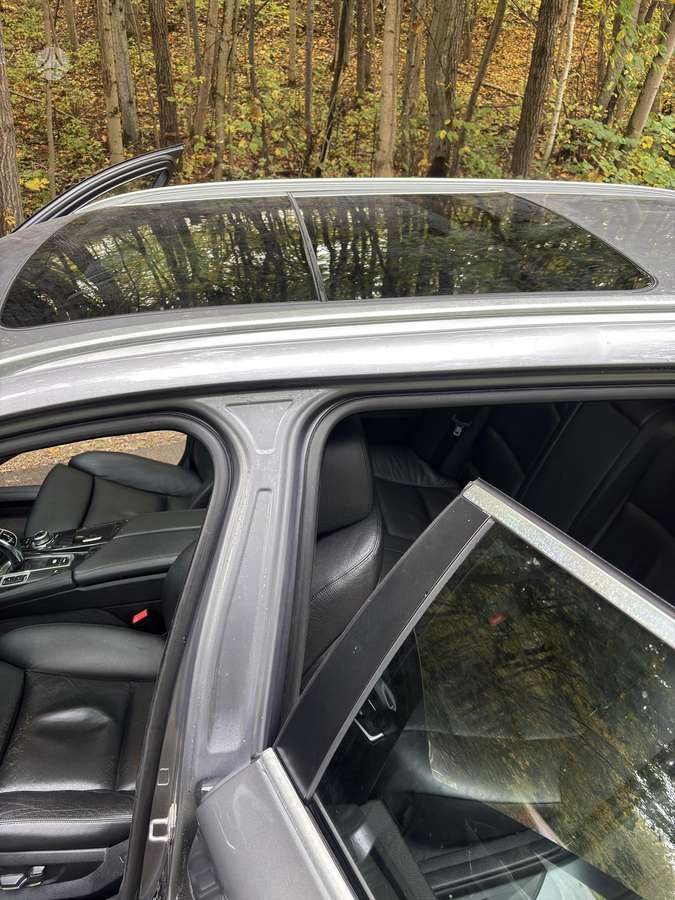 BMW 520 2011 — photo 14