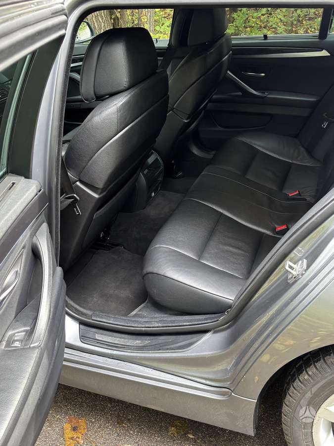 BMW 520 2011 — photo 8