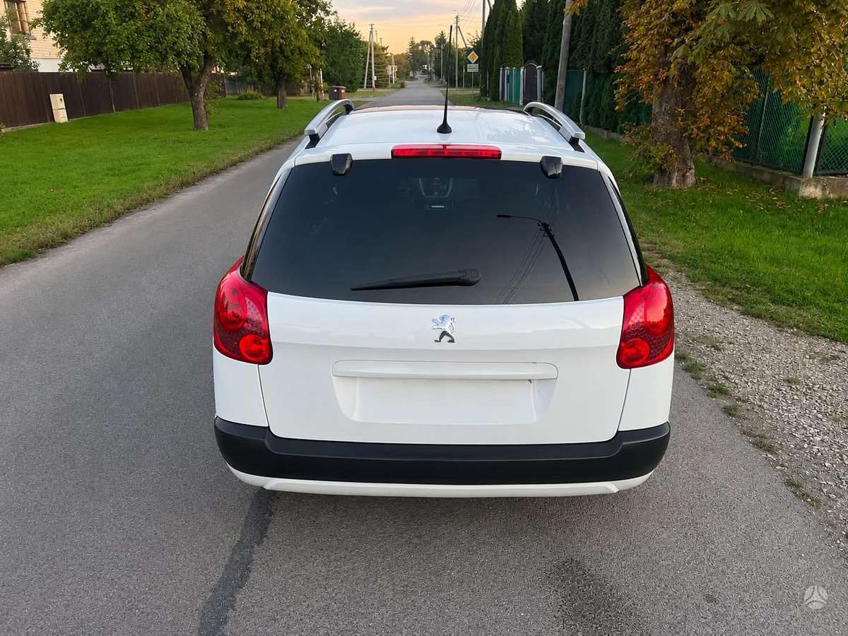 Peugeot 207 2008 — двигун 1560 cm³, 109 HP (80kW)
