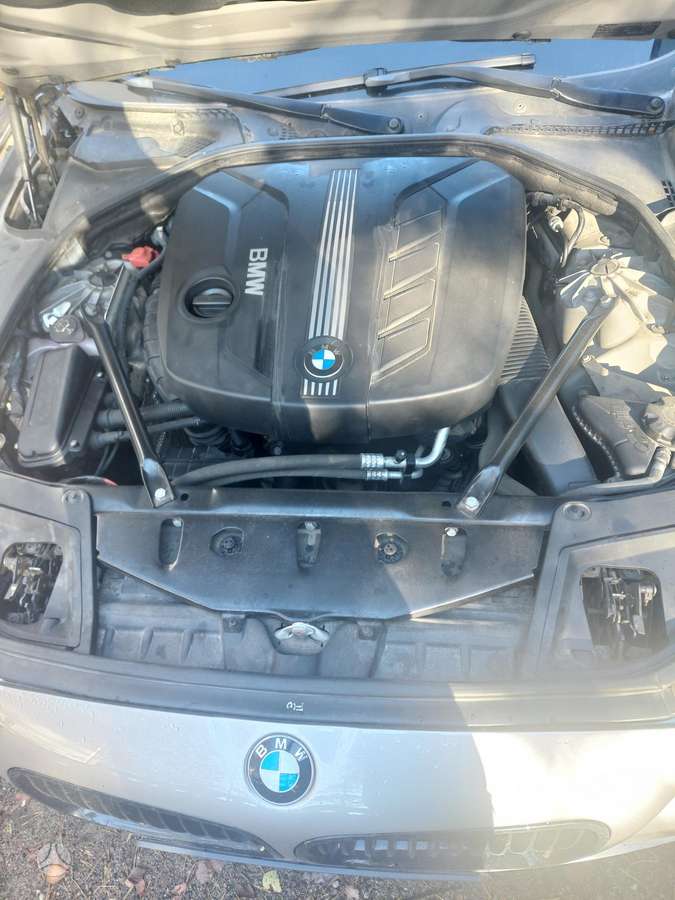 BMW 520 2010 — двигун 1995 cm³, 184 HP (135kW)