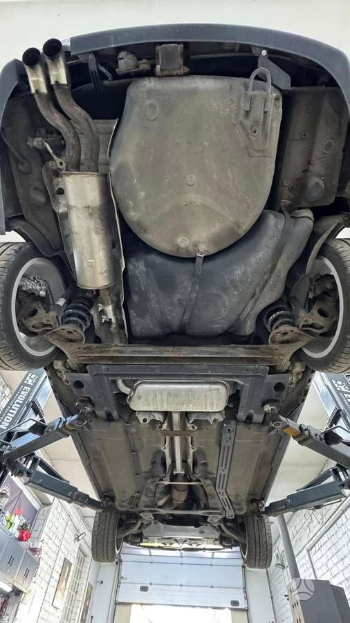 Audi A6 2004 — engine 2496 cm³, 163 HP (120kW)