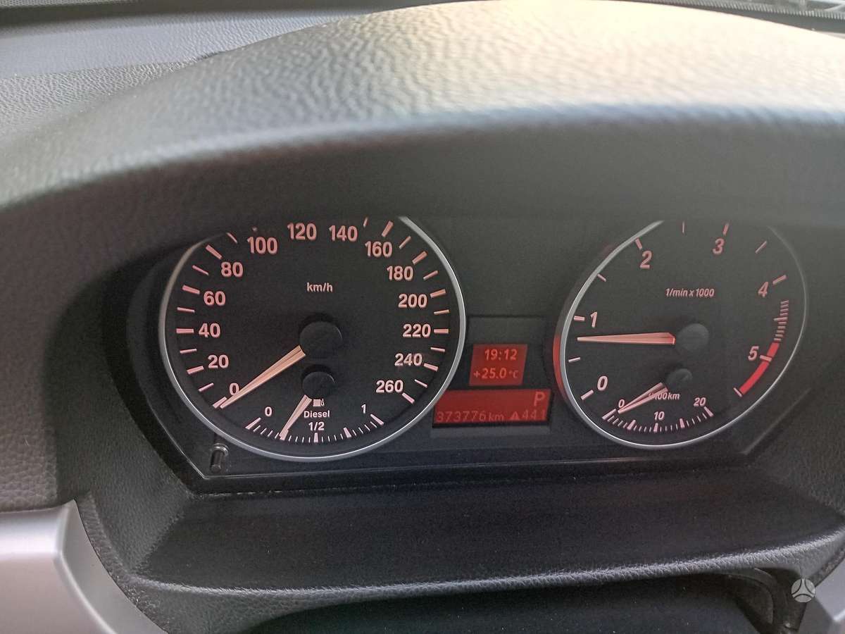 BMW 320 2006 — photo 11