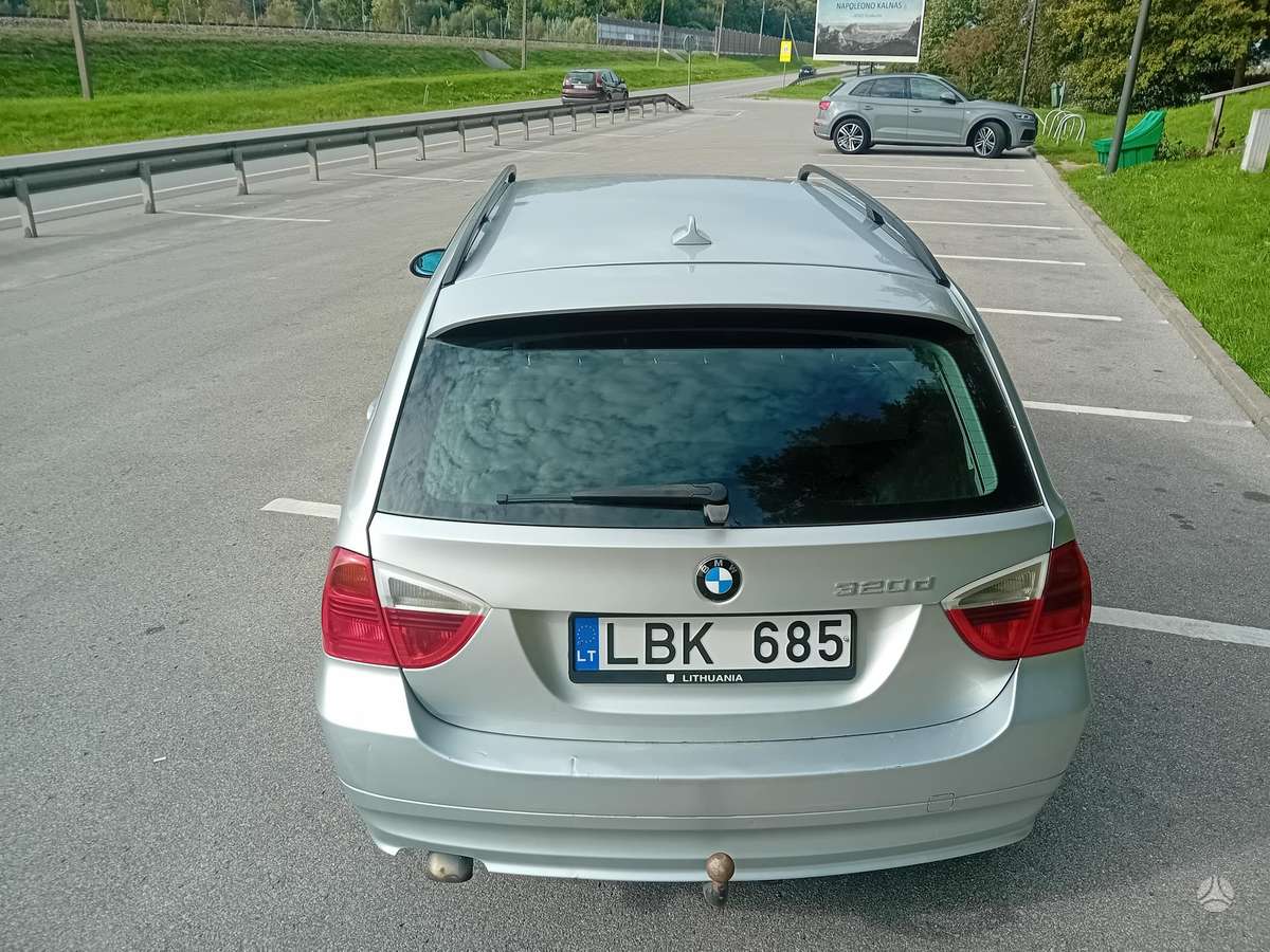 BMW 320 2006 — photo 6