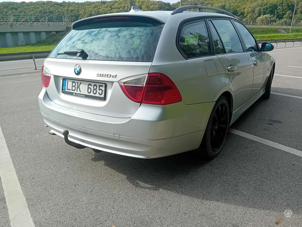 BMW 320 2006 — photo 7