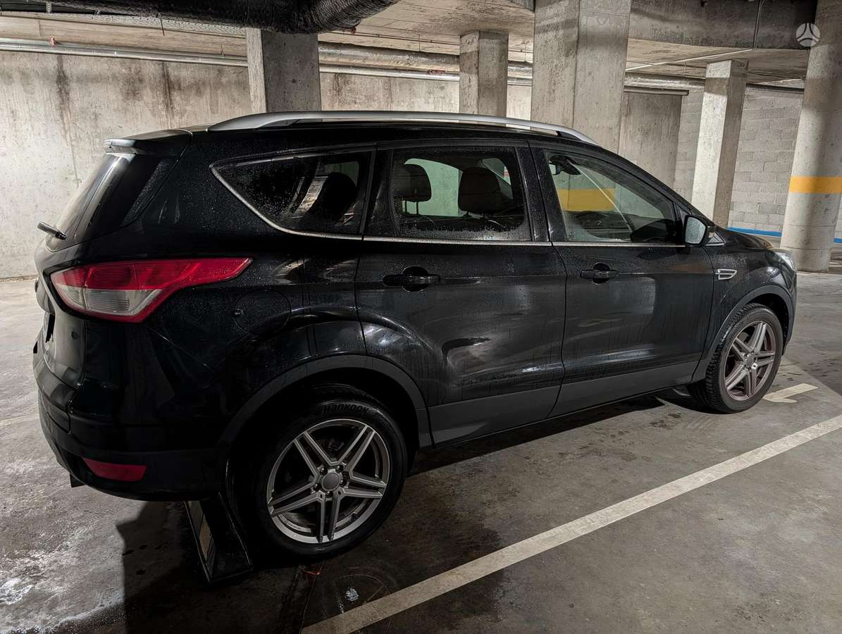 Ford Kuga 2013 — interior