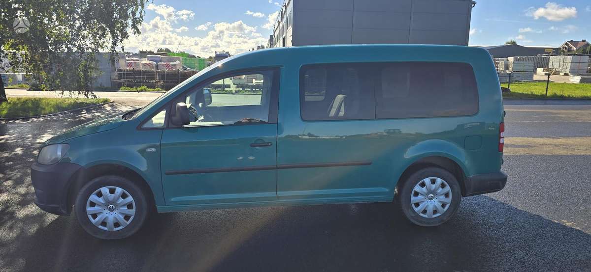 Volkswagen Caddy 2013 — rear view