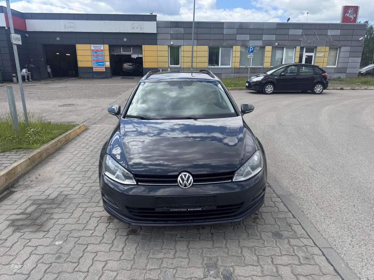 Volkswagen Golf 2014 — rear view