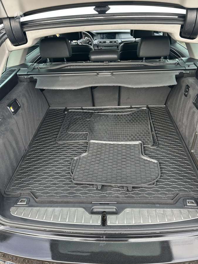 BMW 520 2011 — photo 11