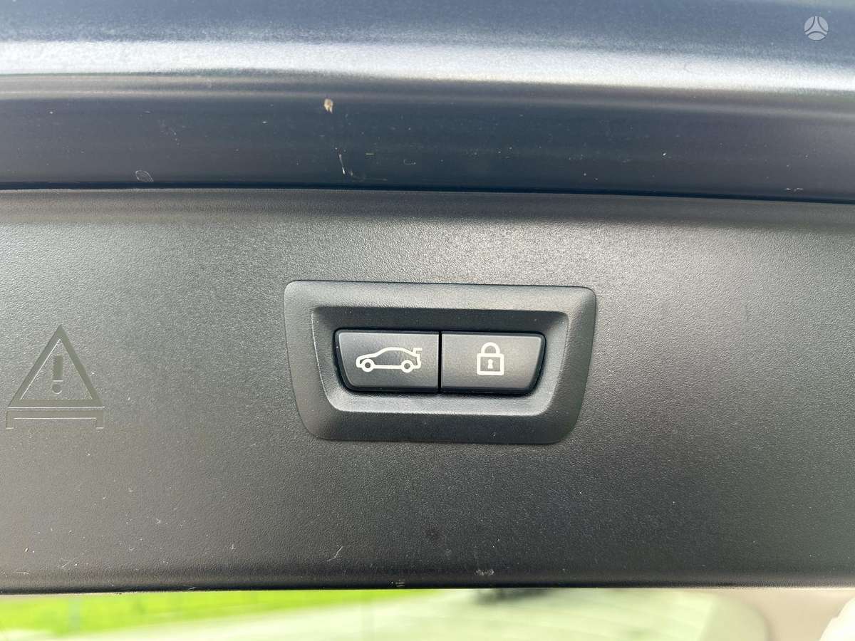 BMW 520 2011 — photo 15