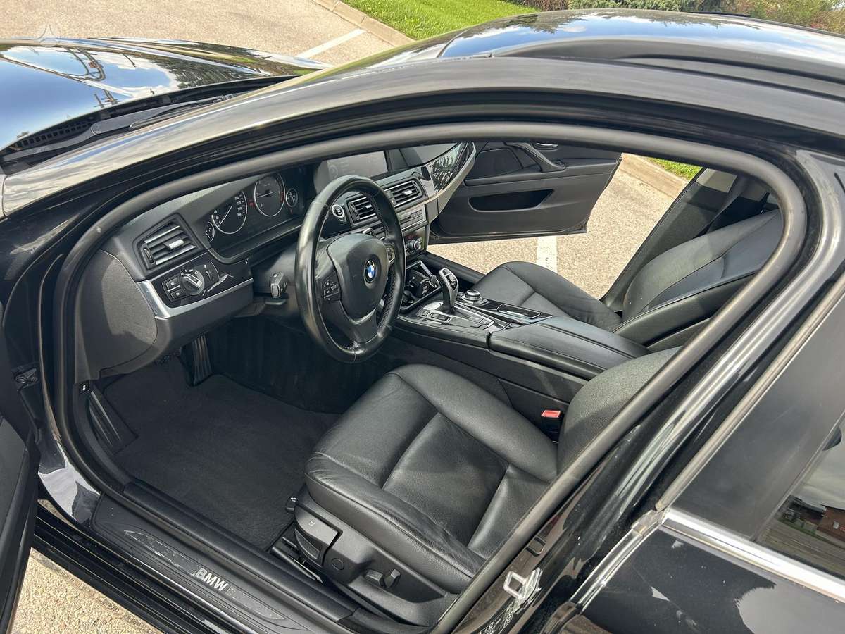 BMW 520 2011 — photo 7