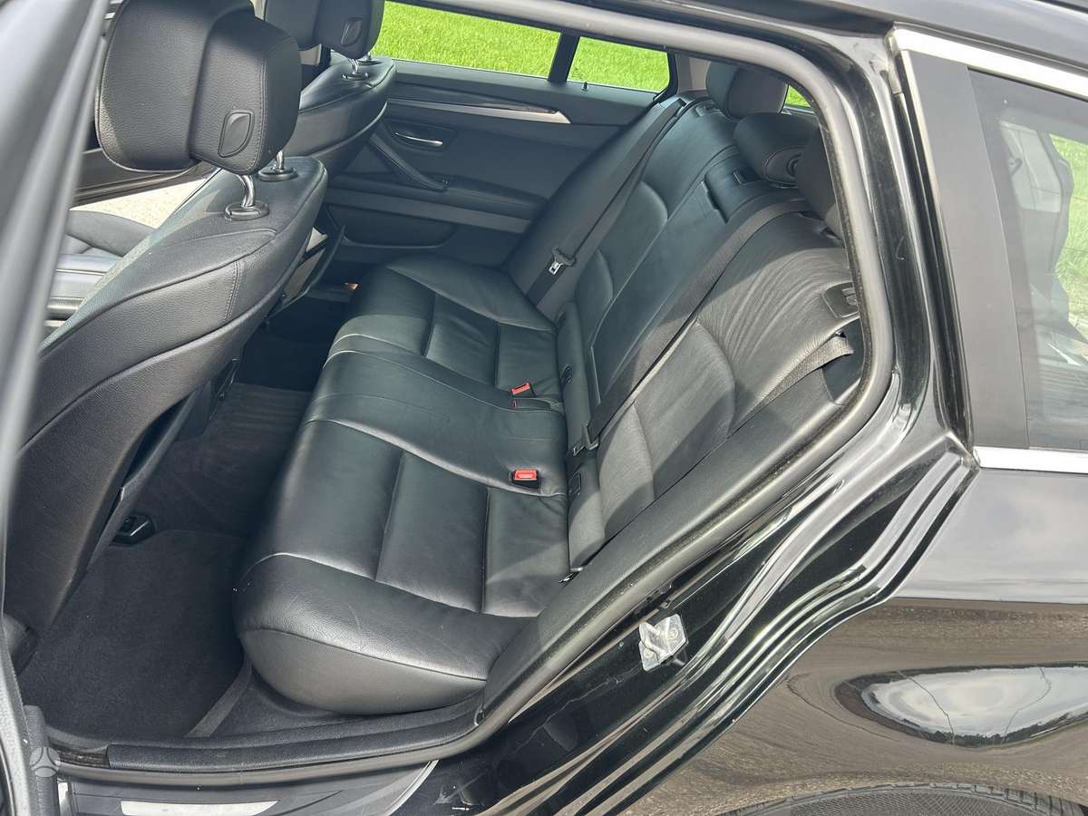 BMW 520 2011 — photo 9
