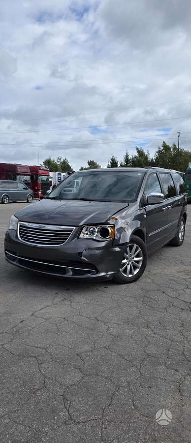 Chrysler Town 2014 — interior