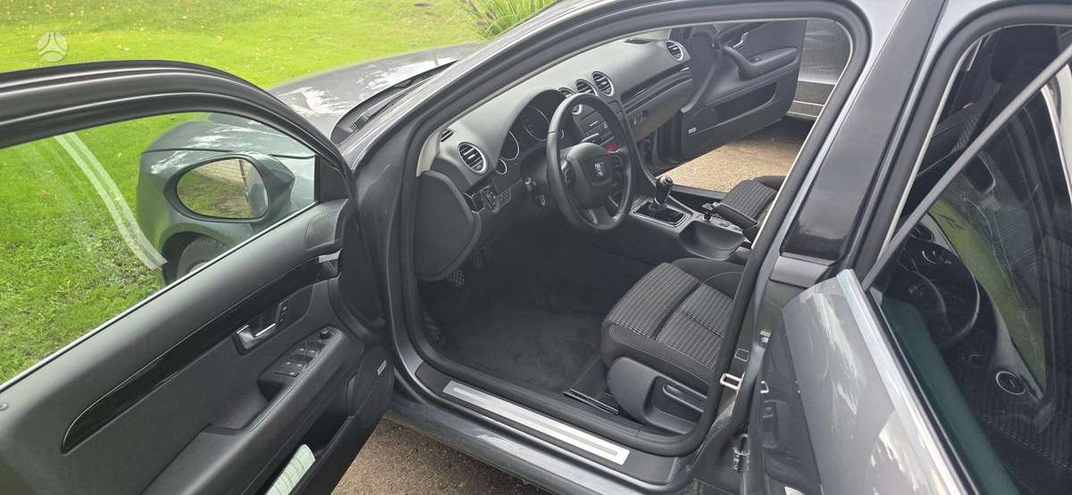 Seat Exeo 2013 — photo 10