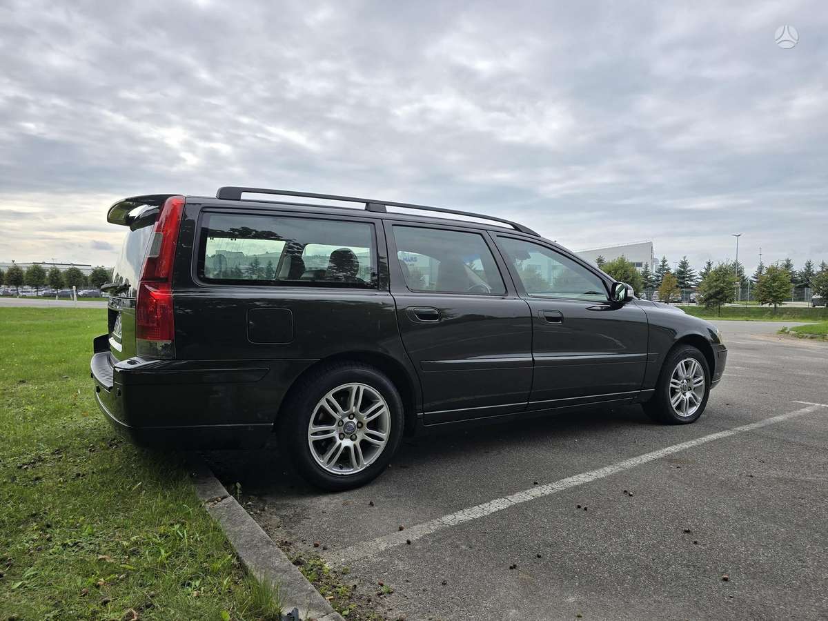 Volvo V70 2007 — двигун 2401 cm³, 163 HP (120kW)