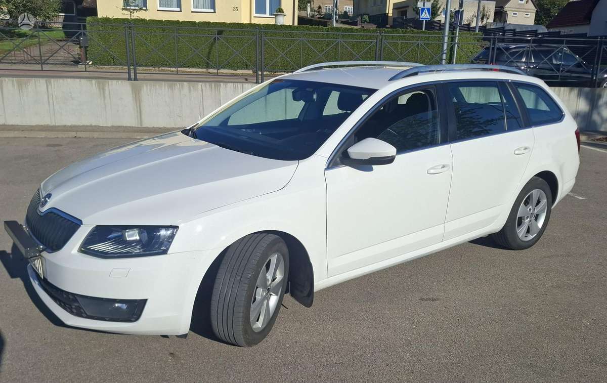Skoda Octavia 2013 — вигляд ззаду