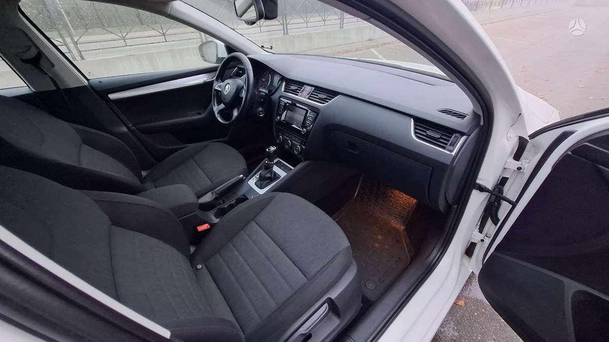 Skoda Octavia 2013 — фото 22