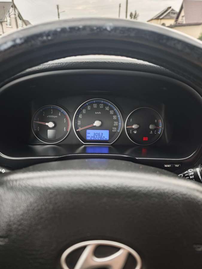 Hyundai Santa 2009 — photo 17