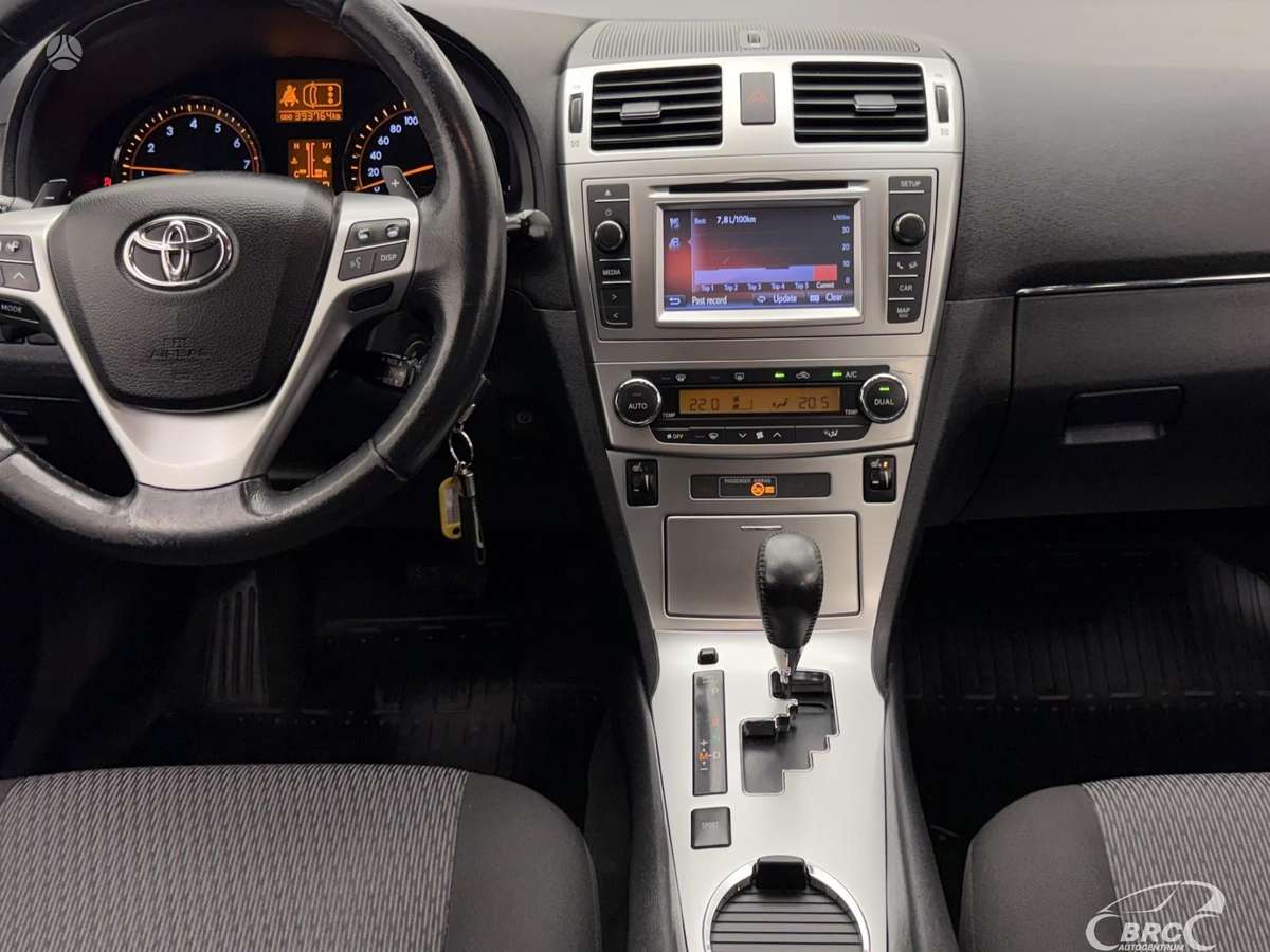 Toyota Avensis 2014 — фото 15