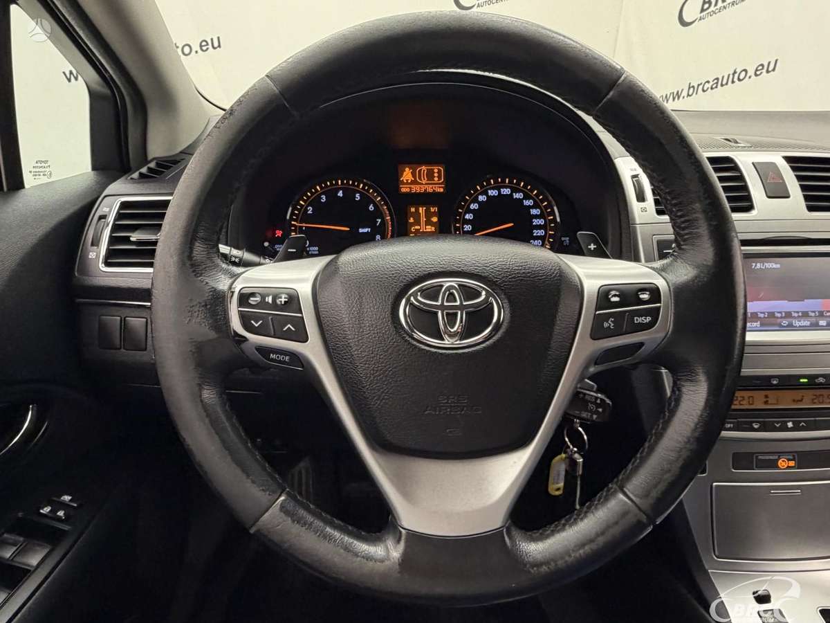 Toyota Avensis 2014 — фото 26
