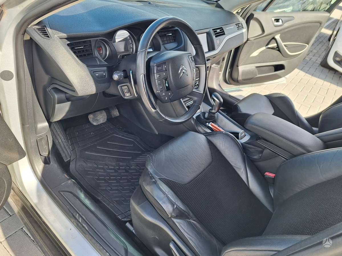 Citroen C5 2013 — photo 18