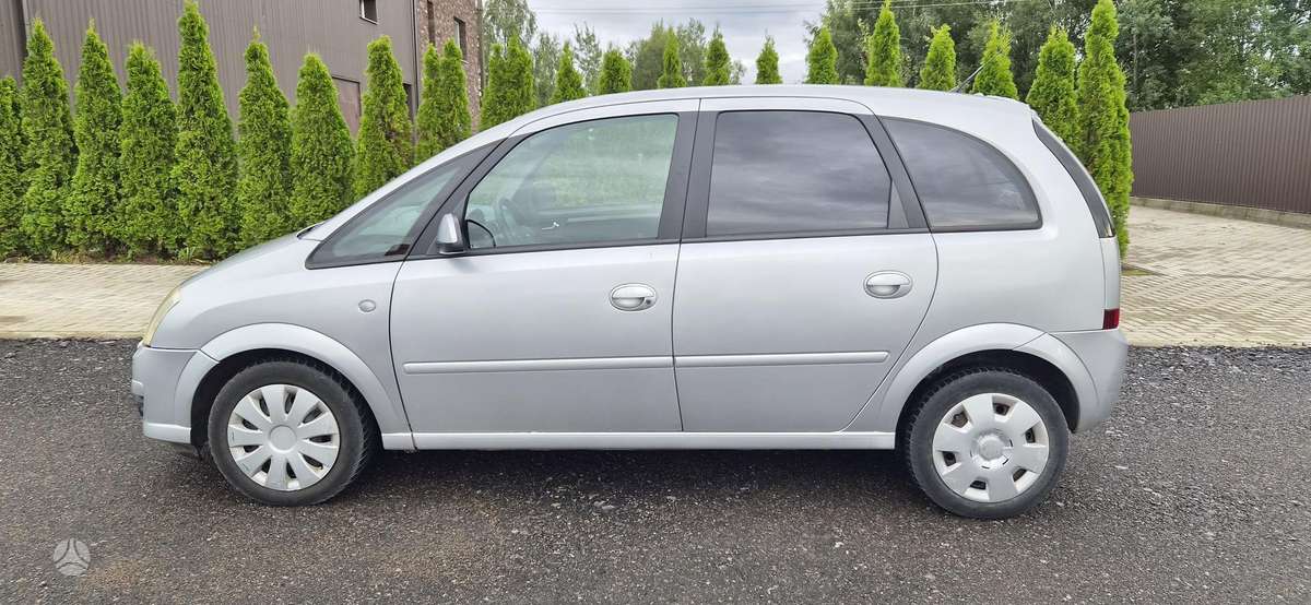 Opel Meriva 2007 — вигляд ззаду